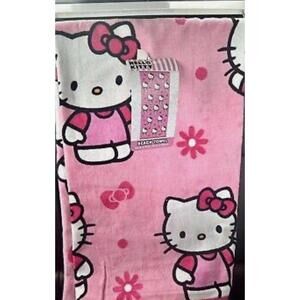 Sanrio Hello Kitty Pink Daisy Beach Towel
